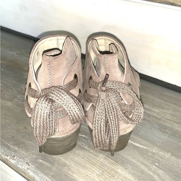 FLY LONDON Yema Taupe Suede Lace Up Wedge Booties Tan Platform 38 - Picture 5 of 7